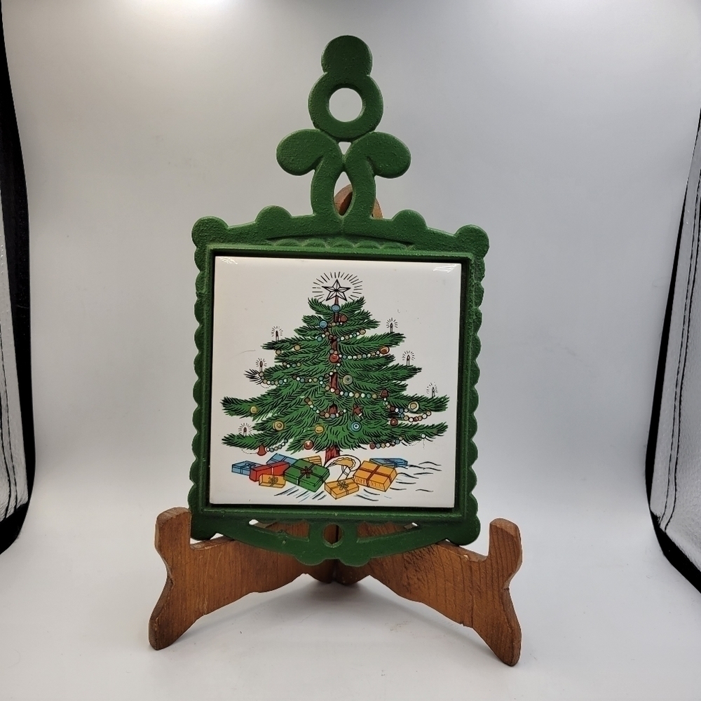 Vintage Cathay Tile Holiday Cast Iron & Ceramic Trivet